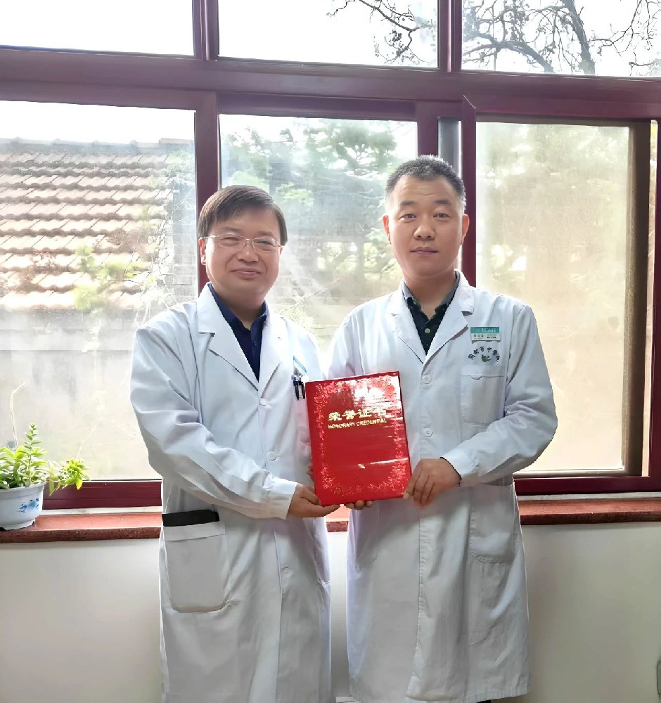 微光成炬 温暖同行——内分泌二病区评选“服务之星”